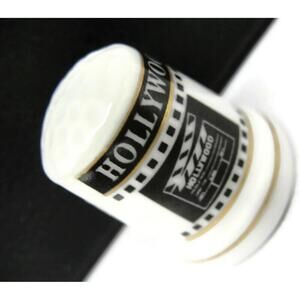 Hollywood Directors White Porcelain / Ceramic Thimble Vintage Gold Trimmed Band